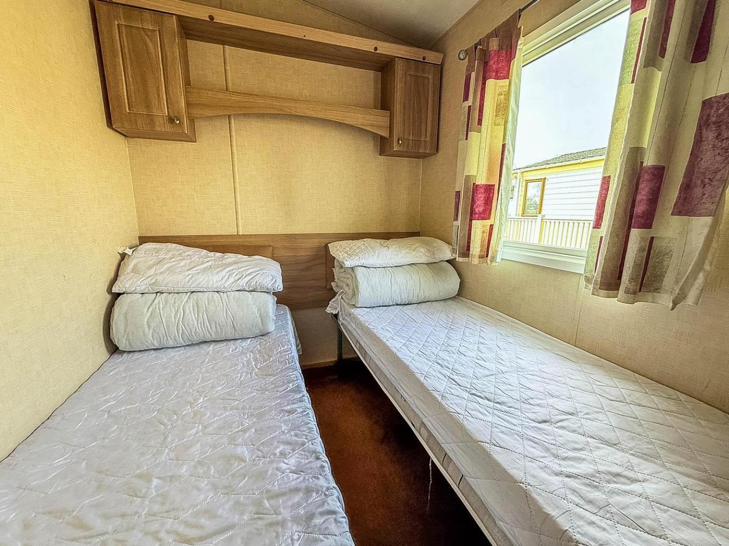 Spacious 8 Berth Caravan At Southview Holiday Park Near Skegness Ref 33018Ml Экстерьер фото