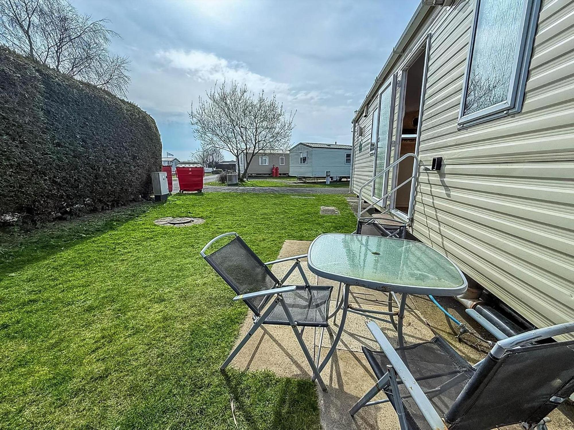 Spacious 8 Berth Caravan At Southview Holiday Park Near Skegness Ref 33018Ml Экстерьер фото